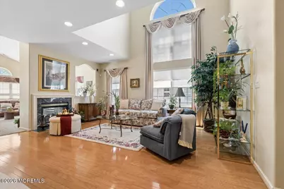 4 Gainsborough Court, Manalapan Township, NJ 07726 - Photo 10