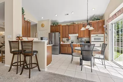 4 Gainsborough Court, Manalapan Township, NJ 07726 - Photo 18