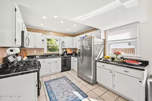 15 Jackson St, Keyport, NJ 07735 - Photo 12