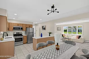 21 Monmouth St, Hazlet Township, NJ 07730 - Photo 10