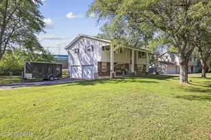 1 Kings Ct, Jackson, NJ 08527 - Photo 2
