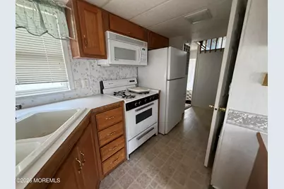 15 Avenue B, Hazlet Township, NJ 07734 - Photo 6