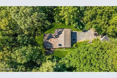 28 Hopi Drive, Middletown, NJ 07748 - Photo 34