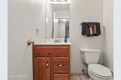 110 Bowne Court, Matawan, NJ 07747 - Photo 10
