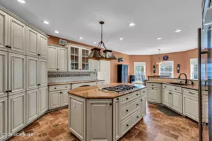4 Susan Ct, Farmingdale, NJ 07727 - Photo 16