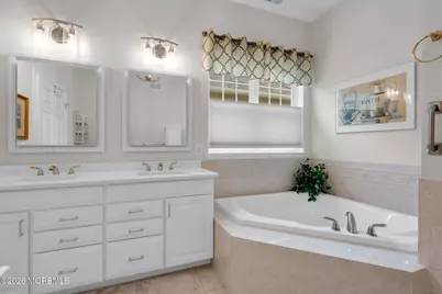 4 Talister Court, Freehold, NJ 07728 - Photo 28
