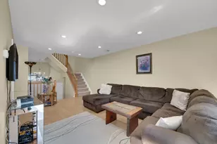 24 Catherine Ct, Laurence Harbor, NJ 08879 - Photo 12