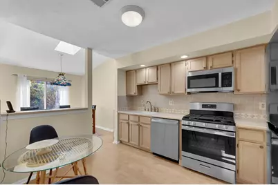24 Catherine Court, Laurence Harbor, NJ 08879 - Photo 4