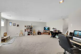 24 Catherine Ct, Laurence Harbor, NJ 08879 - Photo 26