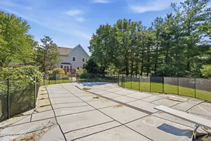 2 Oxford Ln, Eatontown, NJ 07724 - Photo 42