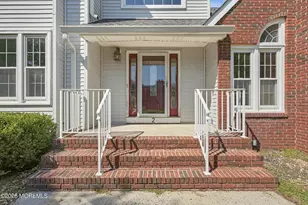 2 Oxford Ln, Eatontown, NJ 07724 - Photo 4