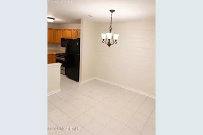 308 Wedgewood Circle #308, Belford, NJ 07718 - Photo 4