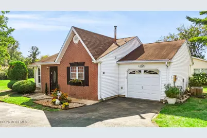34 Morden Close, Freehold, NJ 07728 - Photo 6
