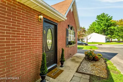 34 Morden Close, Freehold, NJ 07728 - Photo 12
