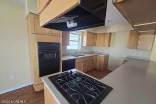 222 N Bay Dr, Bayville, NJ 08721 - Photo 2
