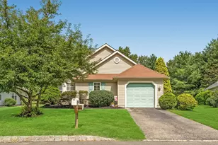 3 Strawberry Ln, Lakewood, NJ 08701 - Photo 2
