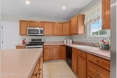 3 Strawberry Lane, Lakewood, NJ 08701 - Photo 10