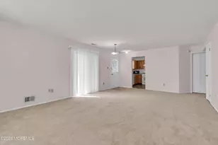 133 Tulip Ln, Freehold, NJ 07728 - Photo 4