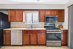 109 Cotswold Cir, Ocean Twp, NJ 07712 - Photo 22