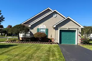 2319 Logan Ct, Toms River Township, NJ 08755 - Photo 2