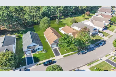 102 Canterbury Lane, Toms River Township, NJ 08757 - Photo 32