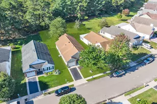 102 Canterbury Ln, Toms River Township, NJ 08757 - Photo 32