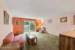 18 Scenic Dr, Freehold, NJ 07728 - Photo 8
