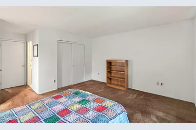 18 Scenic Drive, Freehold, NJ 07728 - Photo 10