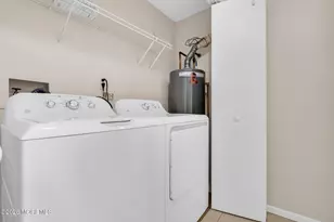 2101 Bayhead Dr, Sayreville, NJ 08859 - Photo 28
