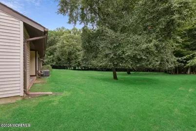 70 Overlook Way #E, Manalapan Township, NJ 07726 - Photo 2