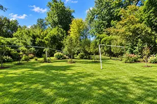 636 Holmdel Rd, Hazlet Township, NJ 07730 - Photo 22