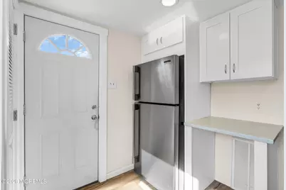 701 Beachview Avenue, Union Beach, NJ 07735 - Photo 6
