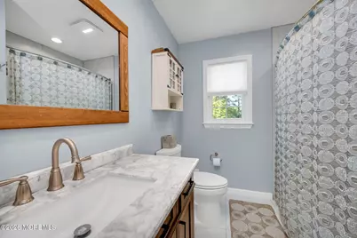 122 Hibernia Way, Freehold, NJ 07728 - Photo 8