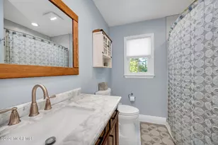 122 Hibernia Way, Freehold, NJ 07728 - Photo 8