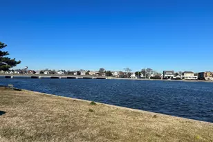 300 Deal Lake Dr, Asbury Park, NJ 07712 - Photo 18