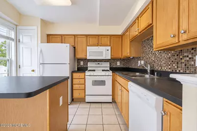 14 Abby Road, Farmingdale, NJ 07727 - Photo 8