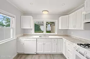 42 Center Ave, Leonardo, NJ 07737 - Photo 14