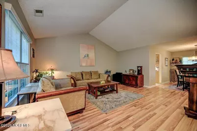 520 N Petunia Lane N, Whiting, NJ 08759 - Photo 2