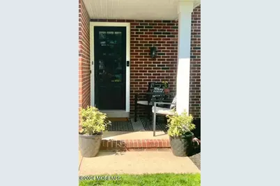 18 Hobart Street, Marlboro Township, NJ 07746 - Photo 4