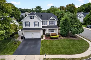 422 Aynsley Ct, Morganville, NJ 07751 - Photo 34