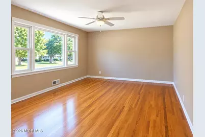 28 Woodside Drive, Howell Township, NJ 07731 - Photo 4