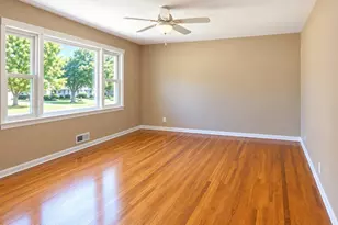 28 Woodside Dr, Howell Township, NJ 07731 - Photo 4