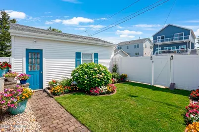 210 Laurel Court, Point Pleasant Beach, NJ 08742 - Photo 20