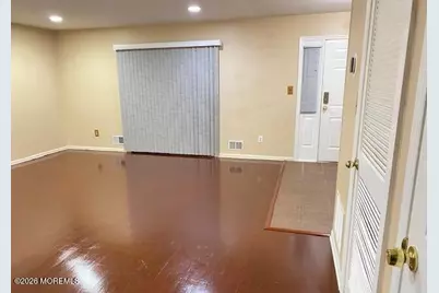1077 Roseberry Court, Morganville, NJ 07751 - Photo 6