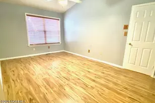 1077 Roseberry Ct, Morganville, NJ 07751 - Photo 12