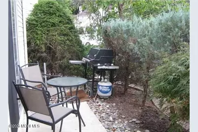 1077 Roseberry Court, Morganville, NJ 07751 - Photo 22