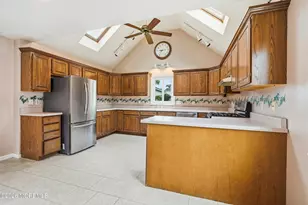 109 Willow Dr, Neptune Township, NJ 07753 - Photo 32
