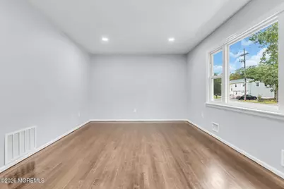652 Berkeley Avenue, Beachwood, NJ 08722 - Photo 16