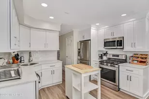 4 Scarlet Ln, Howell Township, NJ 07731 - Photo 4