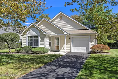 9 Skylark Lane, Lakewood, NJ 08701 - Photo 4